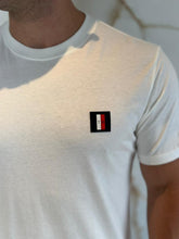 Carregar imagem no visualizador da galeria, Camiseta TH Básica Logo Emborrachado - Branco