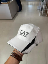 Carregar imagem no visualizador da galeria, Boné EA7 - Branco