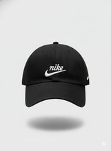 Carregar imagem no visualizador da galeria, Boné Nike - Preto Logo Branco
