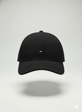 Carregar imagem no visualizador da galeria, Boné Tommy Hilfiger Básico - Preto Logo Bordado