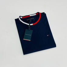 Carregar imagem no visualizador da galeria, Camiseta Básica TH - Azul Marinho Dtlh Gola