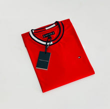 Carregar imagem no visualizador da galeria, Camiseta Básica TH - Vermelho Dtlh Gola