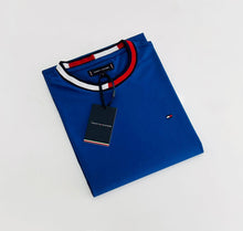 Carregar imagem no visualizador da galeria, Camiseta Básica TH - Azul Royal Dtlh Gola