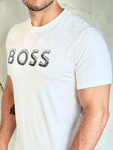 Carregar imagem no visualizador da galeria, Camiseta Estampada Boss - Branco Logo Centro