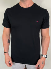 Carregar imagem no visualizador da galeria, Camiseta Tommy Básica
