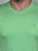 Carregar imagem no visualizador da galeria, Camiseta RA Básica - Bordado - Verde Abacate