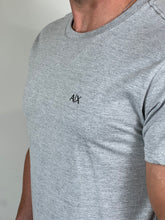 Carregar imagem no visualizador da galeria, Camiseta AX Básica - Cinza Claro
