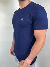 Carregar imagem no visualizador da galeria, Camiseta AX Básica - Azul Marinho