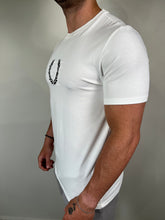 Carregar imagem no visualizador da galeria, Camiseta FP Estampada - Branco Logo Centro Escrito
