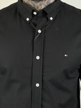 Carregar imagem no visualizador da galeria, Camisa Social TH Oxford- M/L - Preto