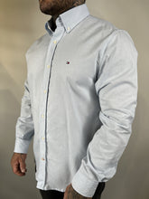 Carregar imagem no visualizador da galeria, Camisa Social TH Oxford - M/L -Azul Jeans