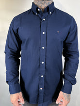 Carregar imagem no visualizador da galeria, Camisa Social TH Oxford - M/L - A. Marinho