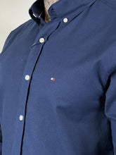 Carregar imagem no visualizador da galeria, Camisa Social TH Oxford - M/L - A. Marinho