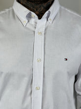 Carregar imagem no visualizador da galeria, Camisa Social TH Oxford - M/L - Branco