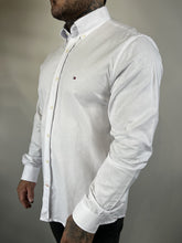 Carregar imagem no visualizador da galeria, Camisa Social TH Oxford - M/L - Branco