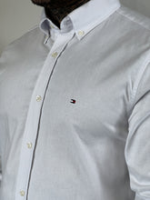 Carregar imagem no visualizador da galeria, Camisa Social TH Oxford - M/L - Branco