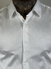 Carregar imagem no visualizador da galeria, Camisa Social HB Acetinada - M/L - Branco