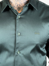 Carregar imagem no visualizador da galeria, Camisa Social HB Acetinada - M/L - V. Militar