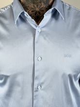 Carregar imagem no visualizador da galeria, Camisa Social HB Acetinada - M/L - A. Bebê