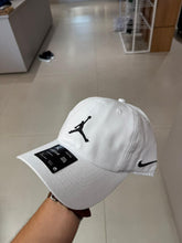 Carregar imagem no visualizador da galeria, Boné Jordan - Branco