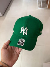 Carregar imagem no visualizador da galeria, Boné New York - Verde Militar Logo Escrito