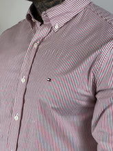 Carregar imagem no visualizador da galeria, Camisa Social TH Listrada - M/L - Vermelho