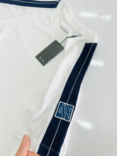 Carregar imagem no visualizador da galeria, Camiseta Básica EA - Branco Dtlh Ombro