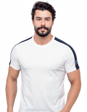 Carregar imagem no visualizador da galeria, Camiseta Básica EA - Branco Dtlh Ombro