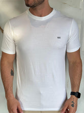 Carregar imagem no visualizador da galeria, Camiseta Básica DL - Branco Logo Escrito