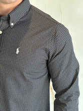 Carregar imagem no visualizador da galeria, Camisa Social RL Quadriculada M/L Tam.Especial - Preto Logo Cinza