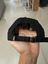 Carregar imagem no visualizador da galeria, BONÉ NEW ERA - Preto Logo Boston Branco