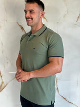 Carregar imagem no visualizador da galeria, Gola Polo Ellus - Verde Militar
