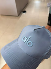 Carregar imagem no visualizador da galeria, Boné Alo - Azul Bebê
