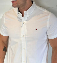 Carregar imagem no visualizador da galeria, Camisa Social TH Oxford M/C - Areia
