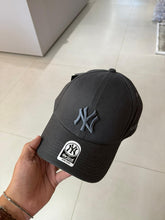 Carregar imagem no visualizador da galeria, Boné New York - Cinza Chumbo Logo Escrito
