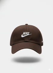 Boné Nike - Marrom Logo Branco