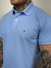 Carregar imagem no visualizador da galeria, Gola Polo TH - Azul Bebe
