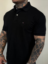 Carregar imagem no visualizador da galeria, Gola Polo TH - Preto
