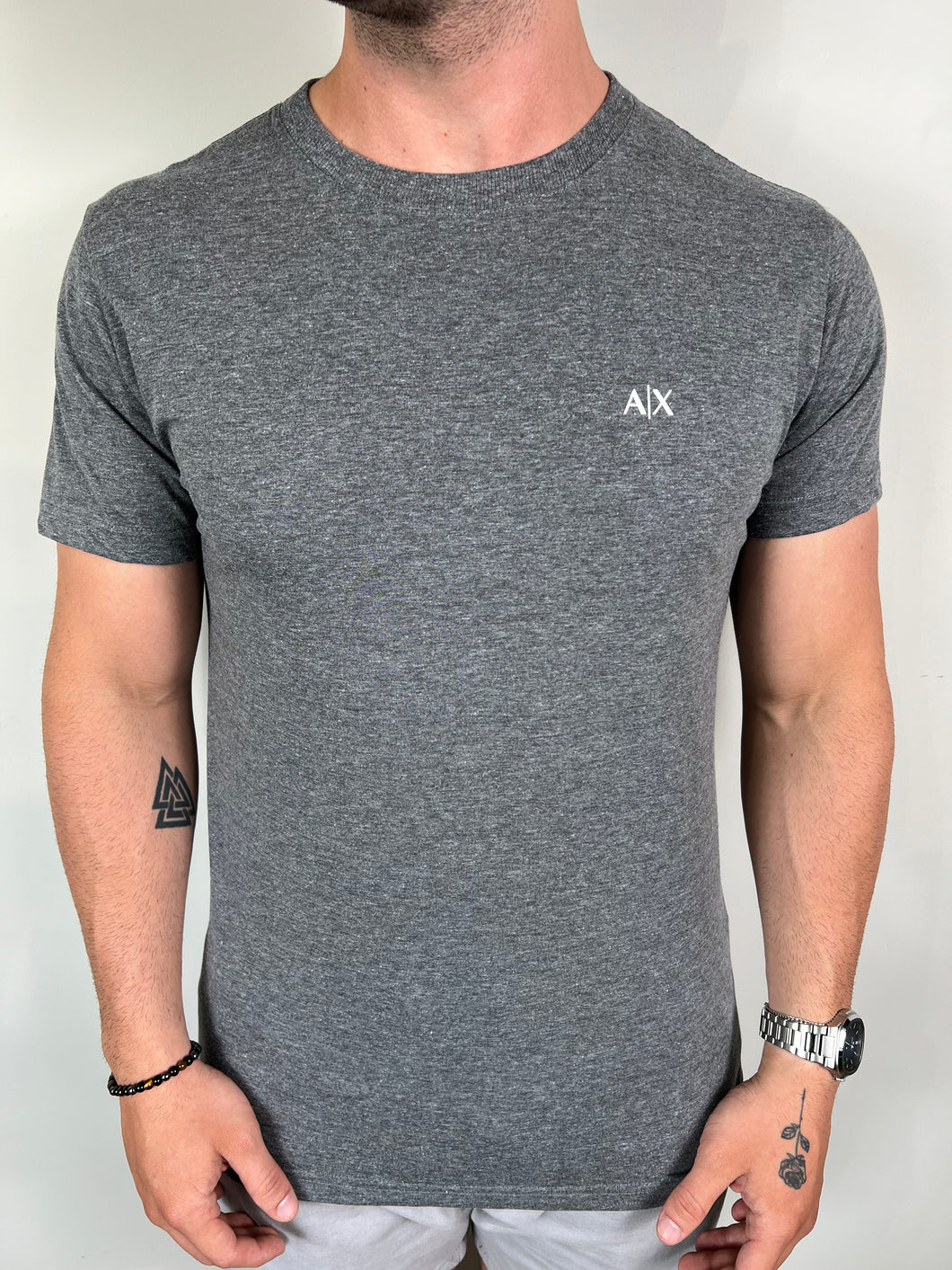 Camiseta AX Básica - Cinza  Escuro