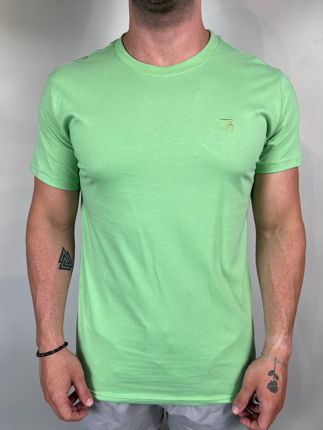 Camiseta RA Básica - Bordado - Verde Abacate