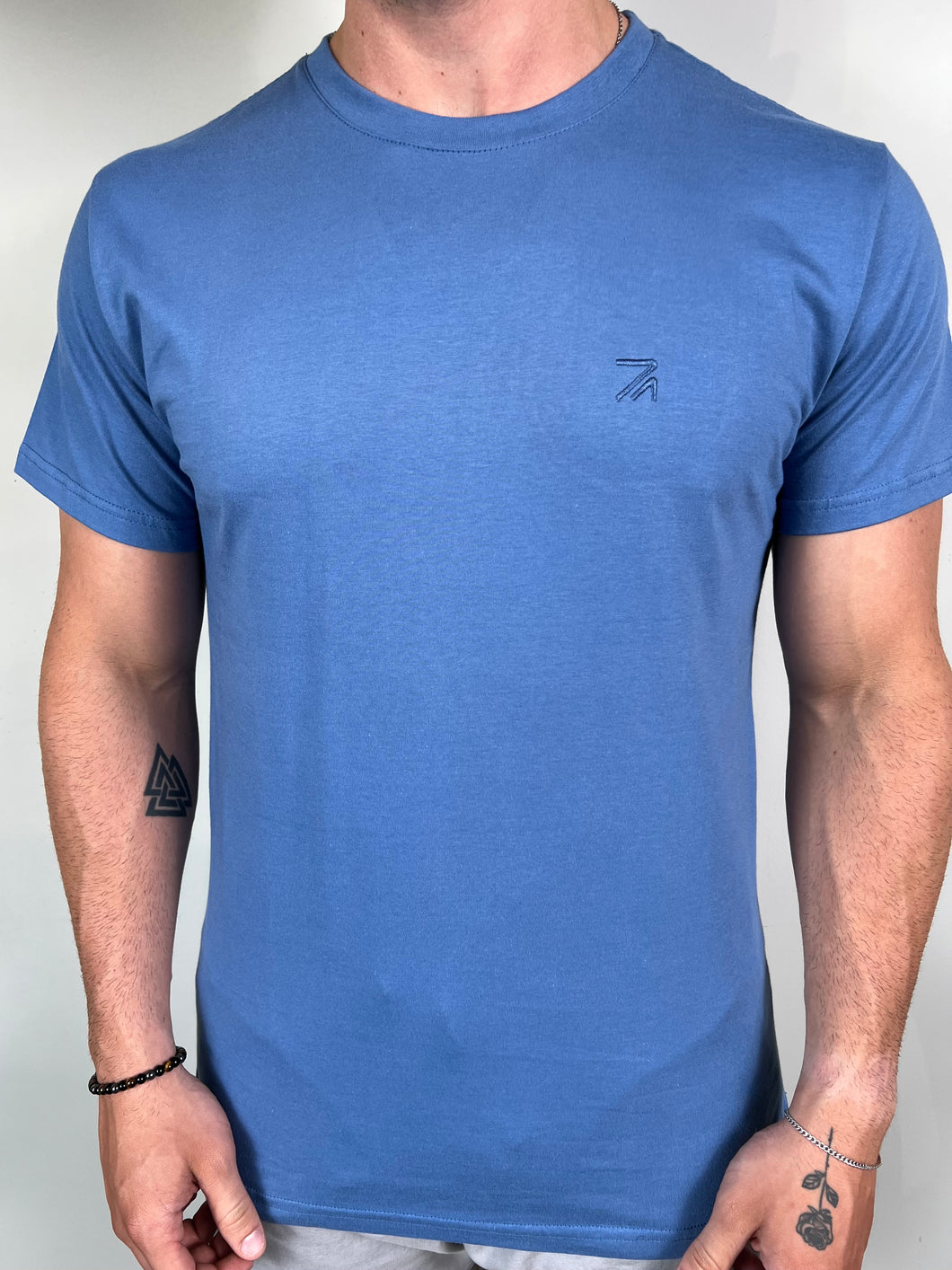 Camiseta RA Básica - Bordado - Azul Turquesa