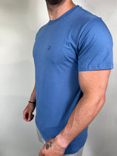 Carregar imagem no visualizador da galeria, Camiseta RA Básica - Bordado - Azul Turquesa
