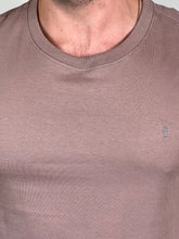 Carregar imagem no visualizador da galeria, Camiseta SK Básica - Bordado - Marrom
