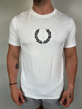 Carregar imagem no visualizador da galeria, Camiseta FP Estampada - Branco Logo Centro Escrito
