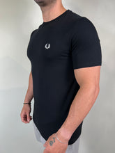 Carregar imagem no visualizador da galeria, Camiseta FP Básica - Preto Logo Branco Bordado
