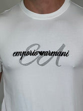 Carregar imagem no visualizador da galeria, Camiseta EA Estampada - Branco Logo Escrito
