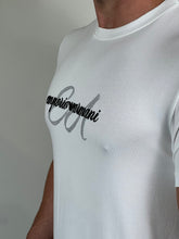 Carregar imagem no visualizador da galeria, Camiseta EA Estampada - Branco Logo Escrito
