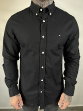 Carregar imagem no visualizador da galeria, Camisa Social TH Oxford- M/L - Preto
