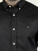 Carregar imagem no visualizador da galeria, Camisa Social TH Oxford - M/C - Preto
