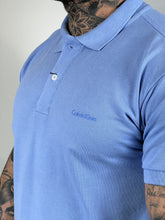 Carregar imagem no visualizador da galeria, Gola Polo CK - Azul Bebê
